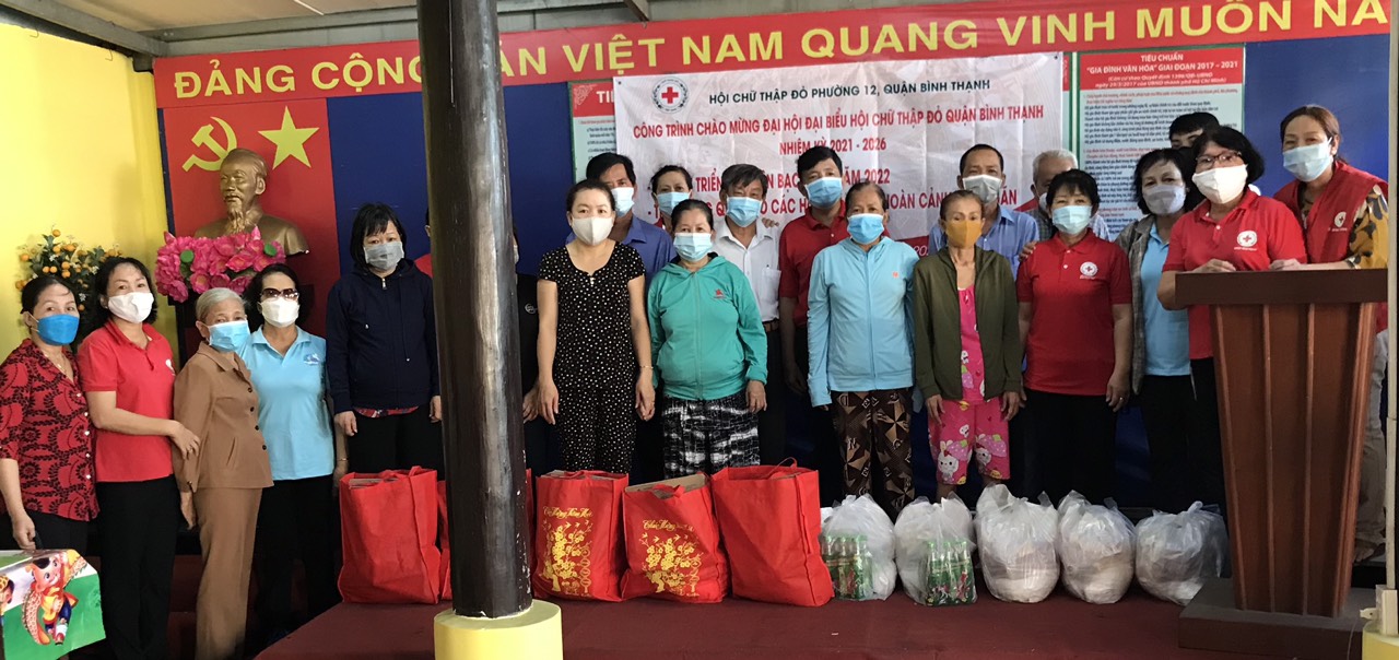Lễ phát triển Hội viên Bạch kim năm 2022<br>và chăm lo cho các hộ dân F0 có hoàn cảnh khó khăn
