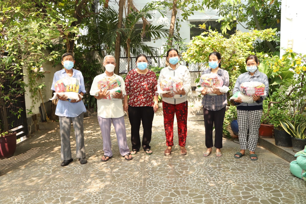Khu phố 3 – Đẩy mạnh công tác chăm lo giúp đỡ hộ nghèo, hộ cận nghèo