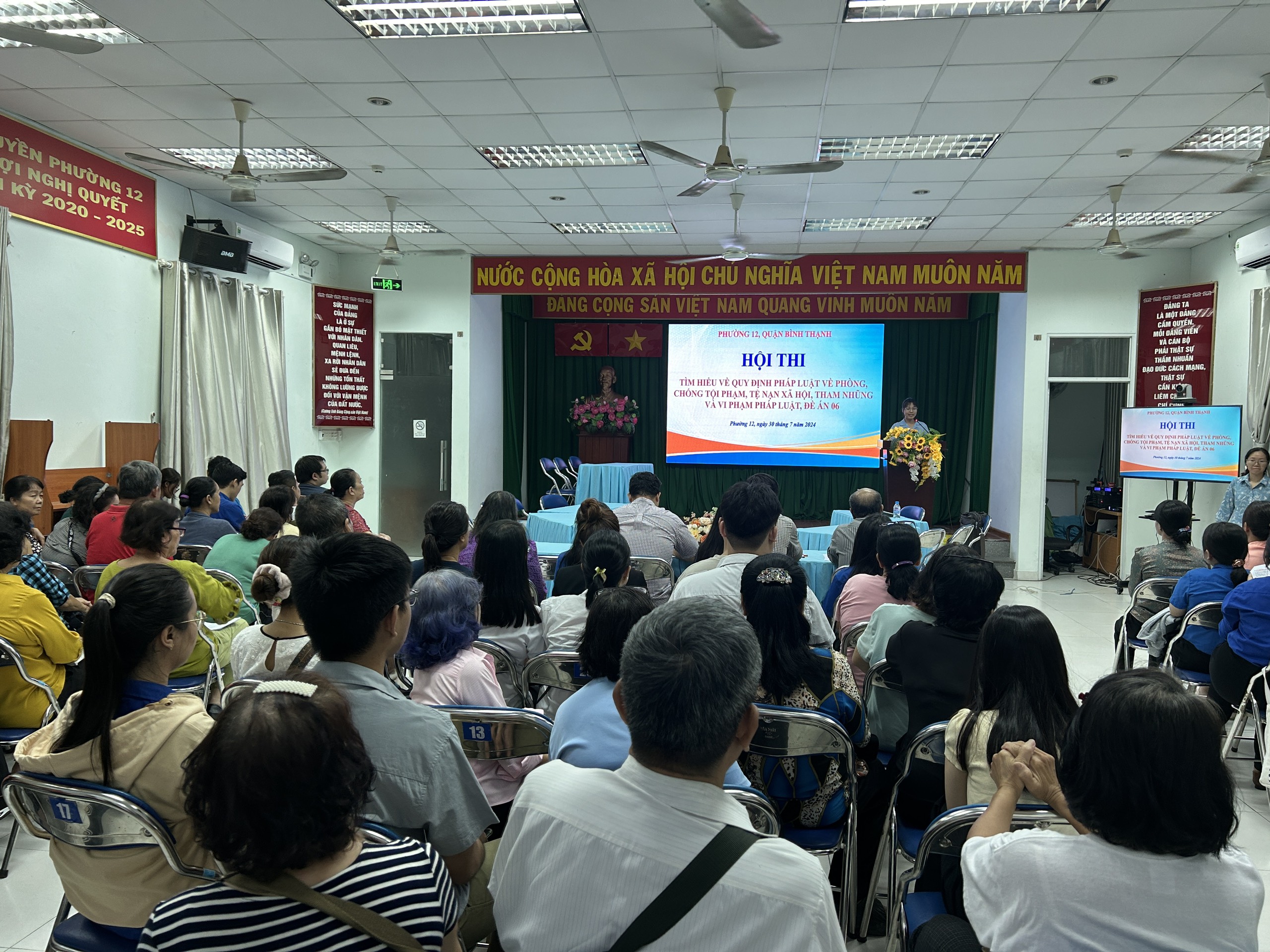 Tổ chức hội thi “Tìm hiểu về quy định pháp luật về phòng, chống tội phạm, tệ nạn xã hội, tham nhũng và vi phạm pháp luật, Đề án 06”.